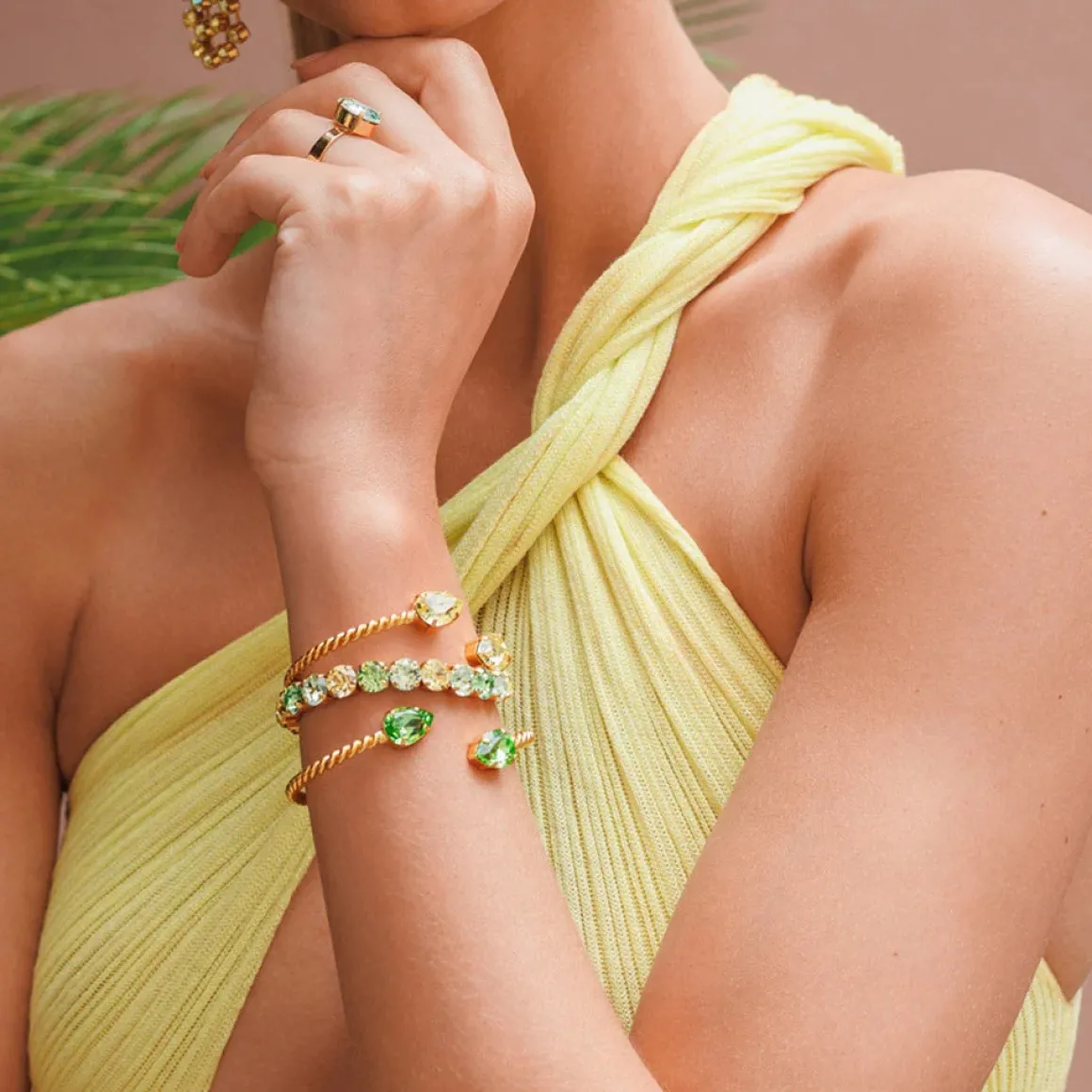caroline_svedbom_armbnd_g_1-2.webp CAROLINE SVEDBOM ARMBÅND GIA STUD LIME COMBO