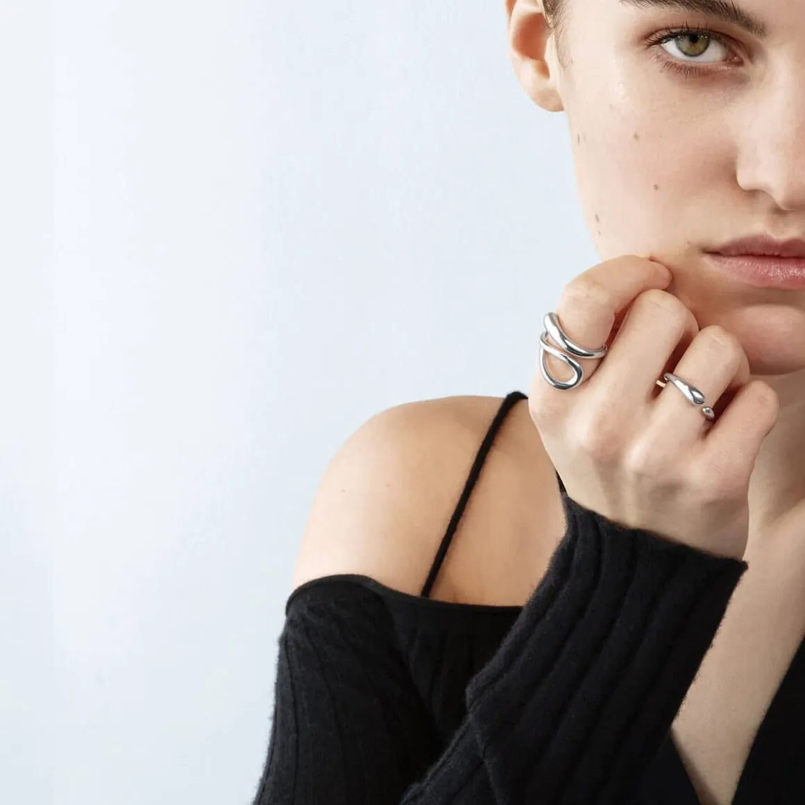 georg_jensen_mercy_ring_s_1-1.webp GEORG JENSEN MERCY RING SØLV