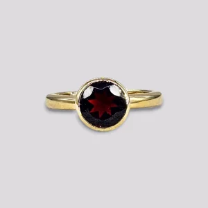 HELLMAN VINTAGE RING MED GRANAT
