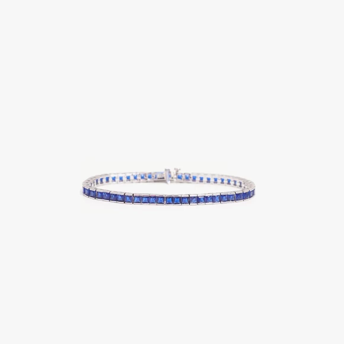 izabel_display_tennis_arm_0-6.webp IZABEL DISPLAY TENNIS ARMBÅND SQUARE BLUE