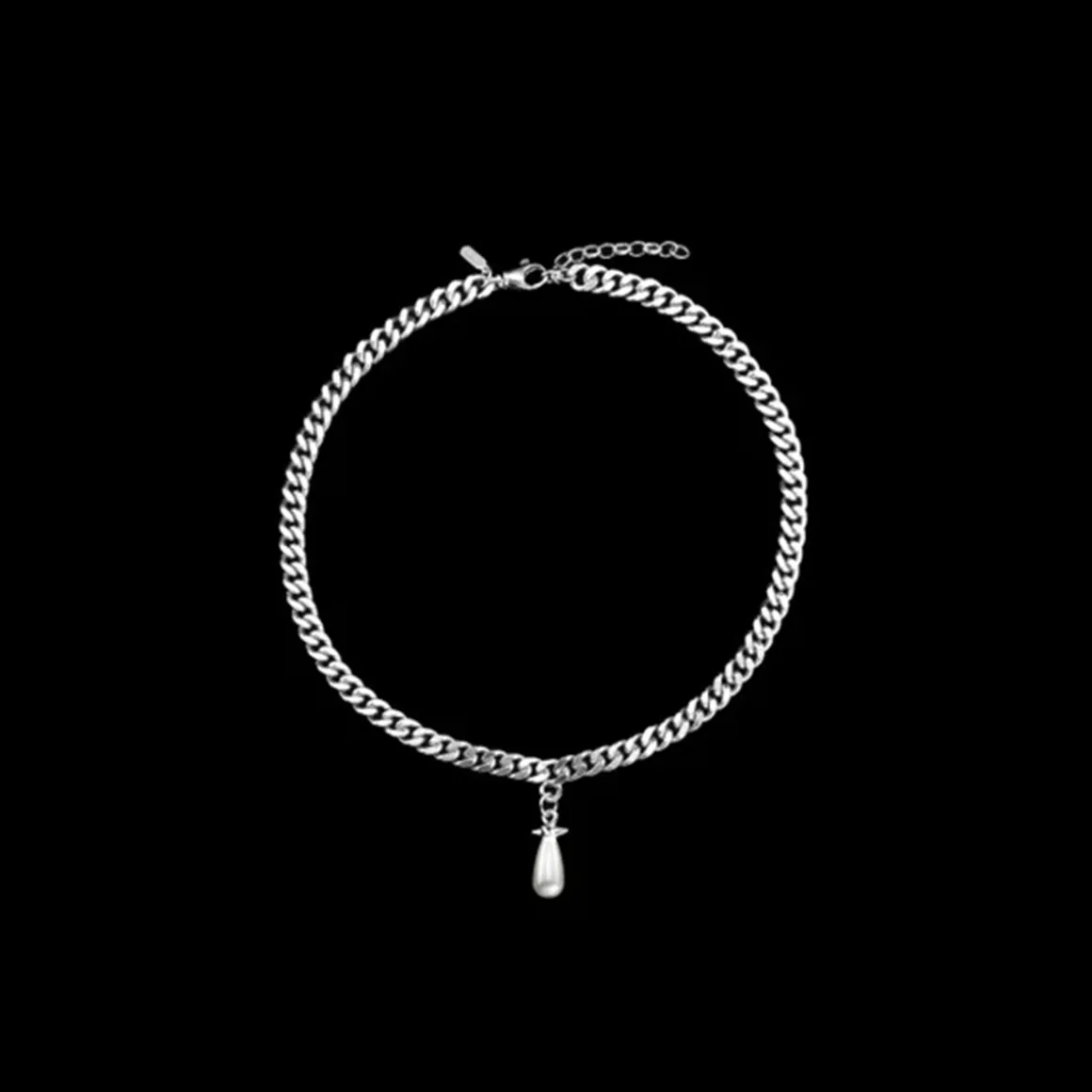 maria_nilsdotter_kjede_ch_1.webp MARIA NILSDOTTER KJEDE CHUNKY CHAIN DROP
