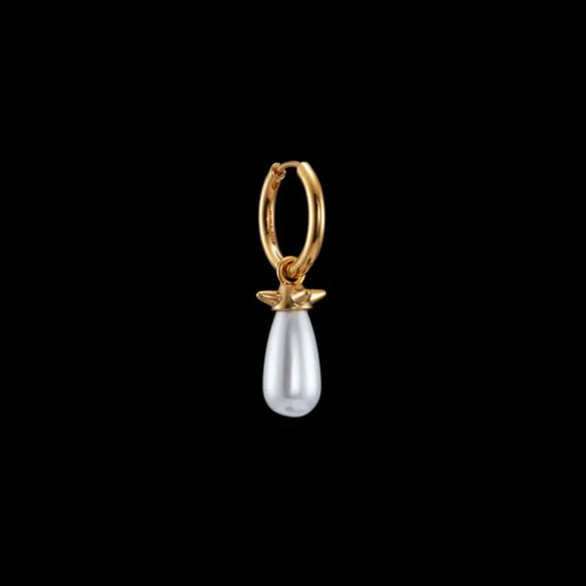 maria_nilsdotter_redobber_0-3.webp MARIA NILSDOTTER ØREDOBBER PEARL TEAR