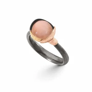 OLE LYNGGAARD RING LOTUS STR 1 BLUSH MÅNESTEN SØLV