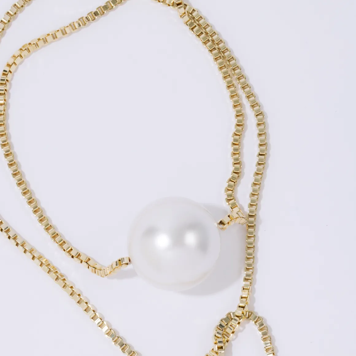 pearl_octopussy_kjede_moo_1.webp PEARL OCTOPUSS.Y KJEDE MOON CHAIN