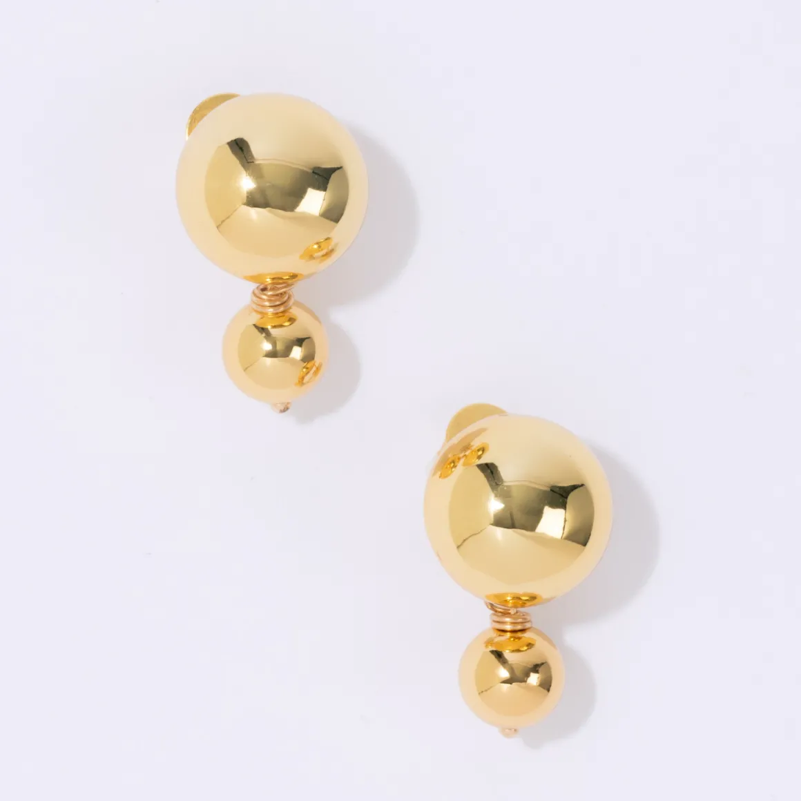 pearl_octopussy_redobber__0-1.webp PEARL OCTOPUSS.Y ØREDOBBER VENUS STUDS