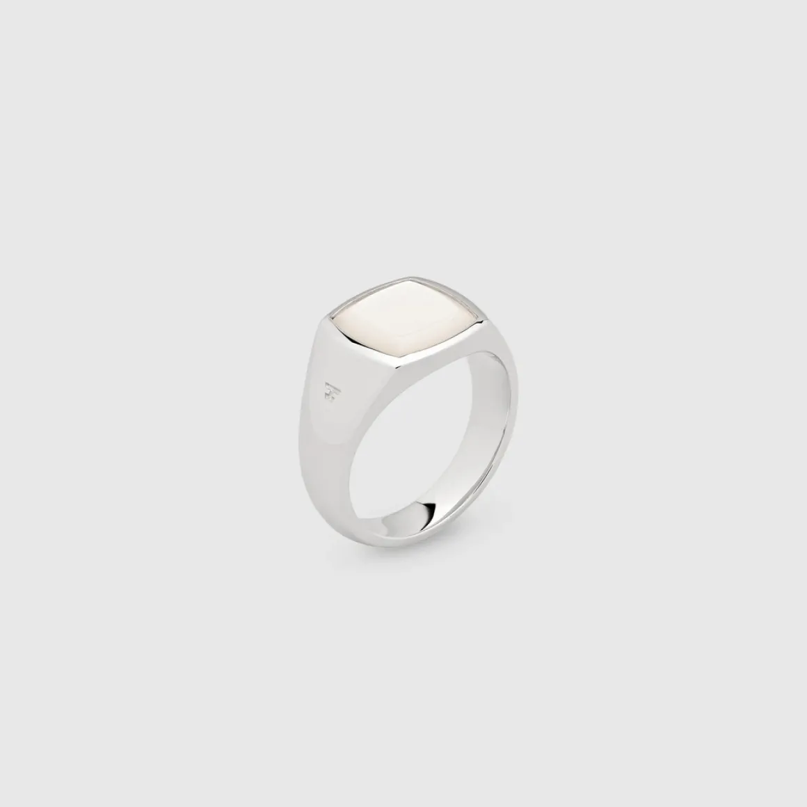 tom_wood_ring_kay_white_m_1.webp TOM WOOD RING KAY WHITE MOP