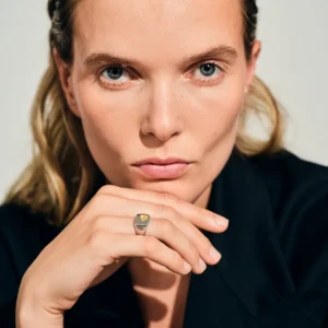 TOM WOOD RING MINED SMALL EMERALD