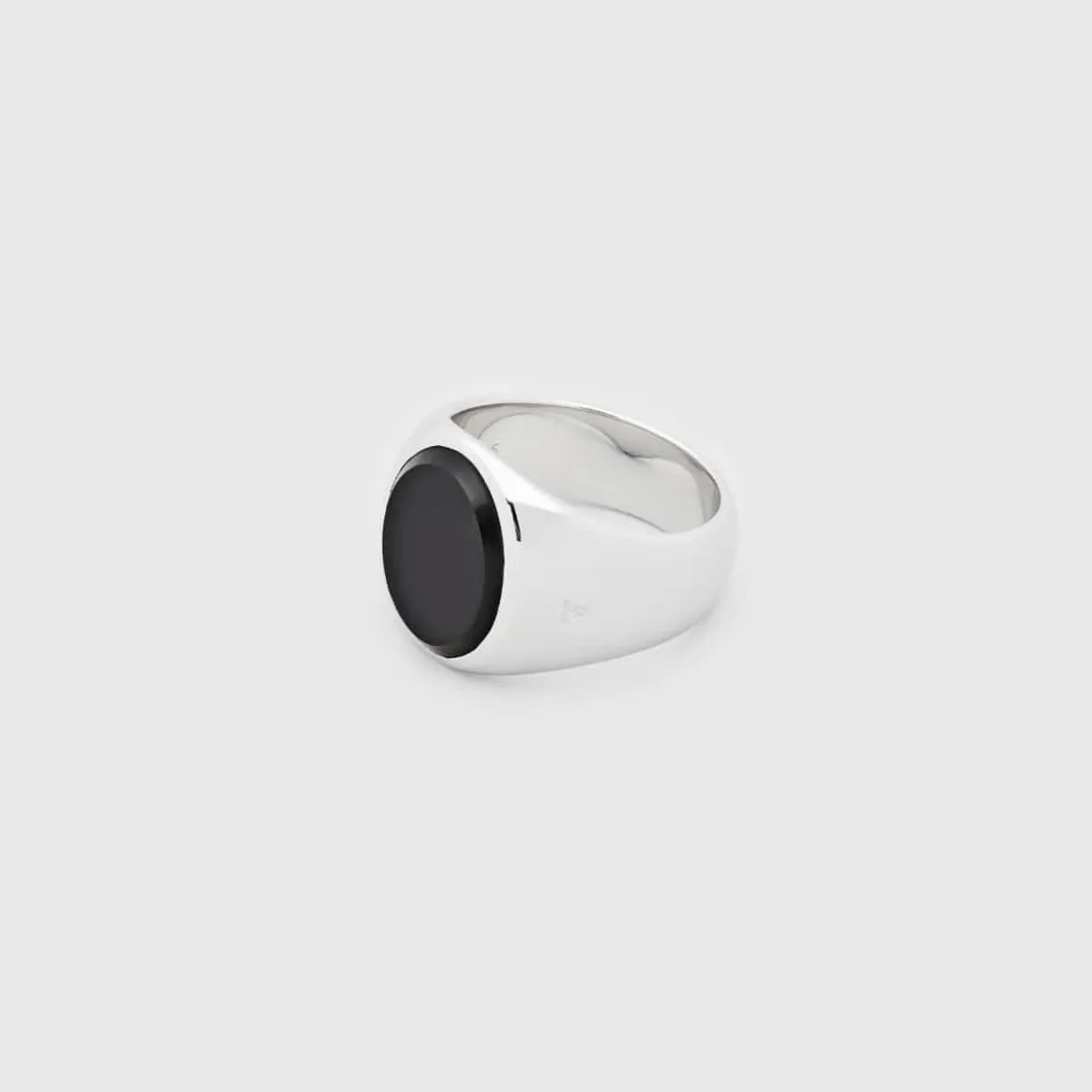 tom_wood_ring_oval_black__1.webp TOM WOOD RING OVAL BLACK ONYX