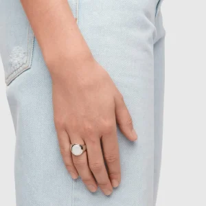 TOM WOOD RING OVAL WHITE MOTHER OF PEARL