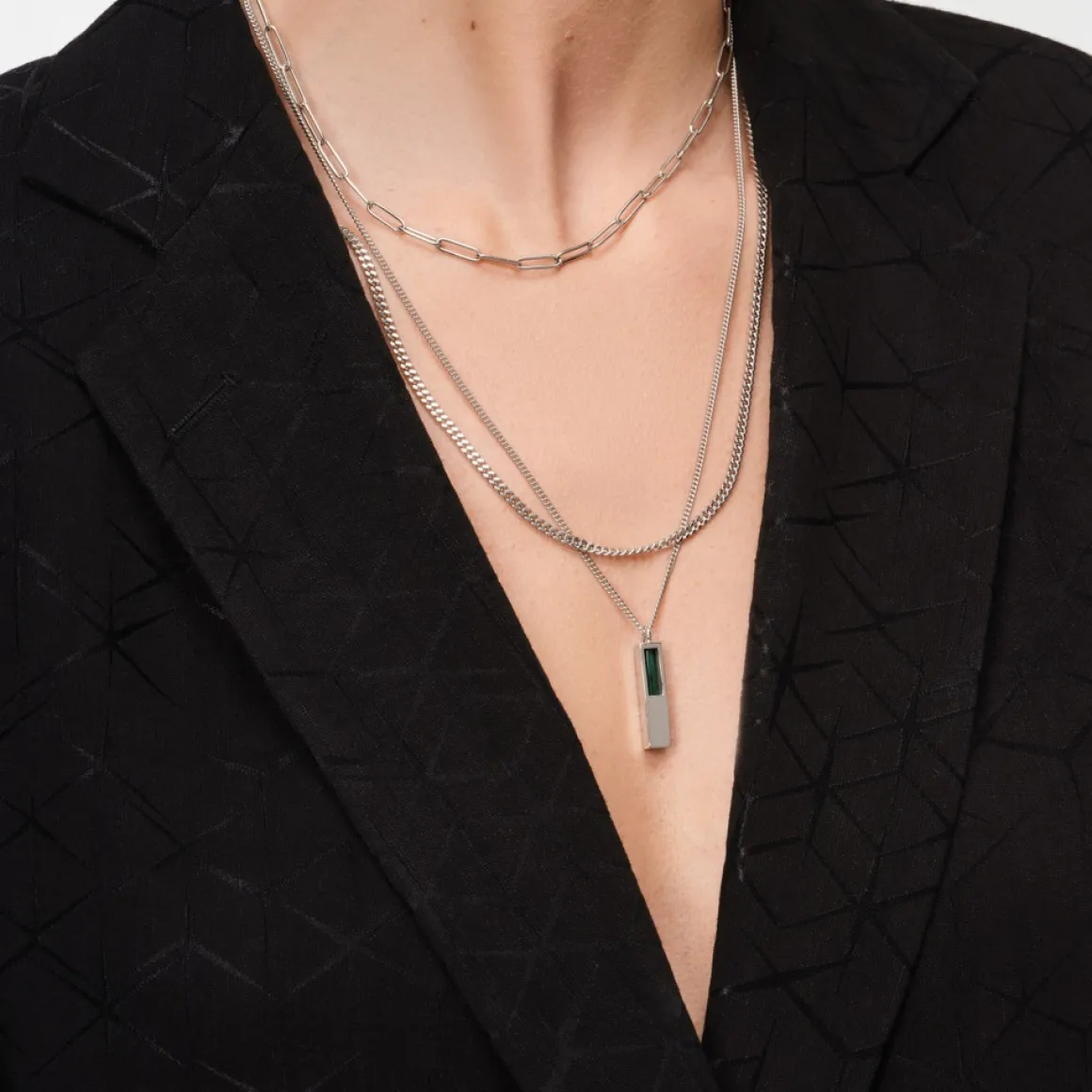 tom_wood_smykke_cube_pend_2.webp TOM WOOD SMYKKE CUBE PENDANT MALACHITE